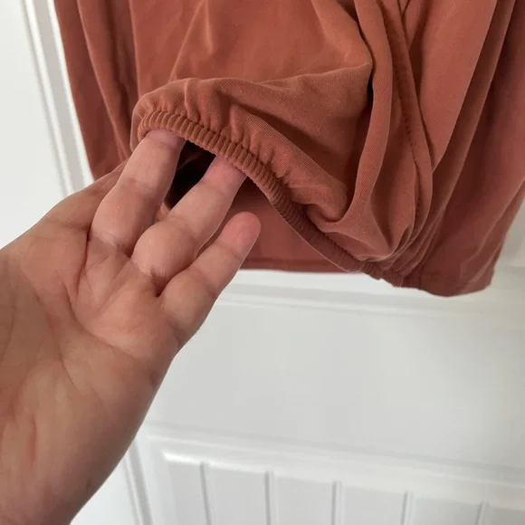 Moa Moa Top Rust Wrap With Cutout Size Large tank sleeveless blouse draped - Picture 4 of 9